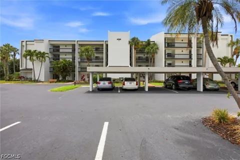 Trawler Court #303
