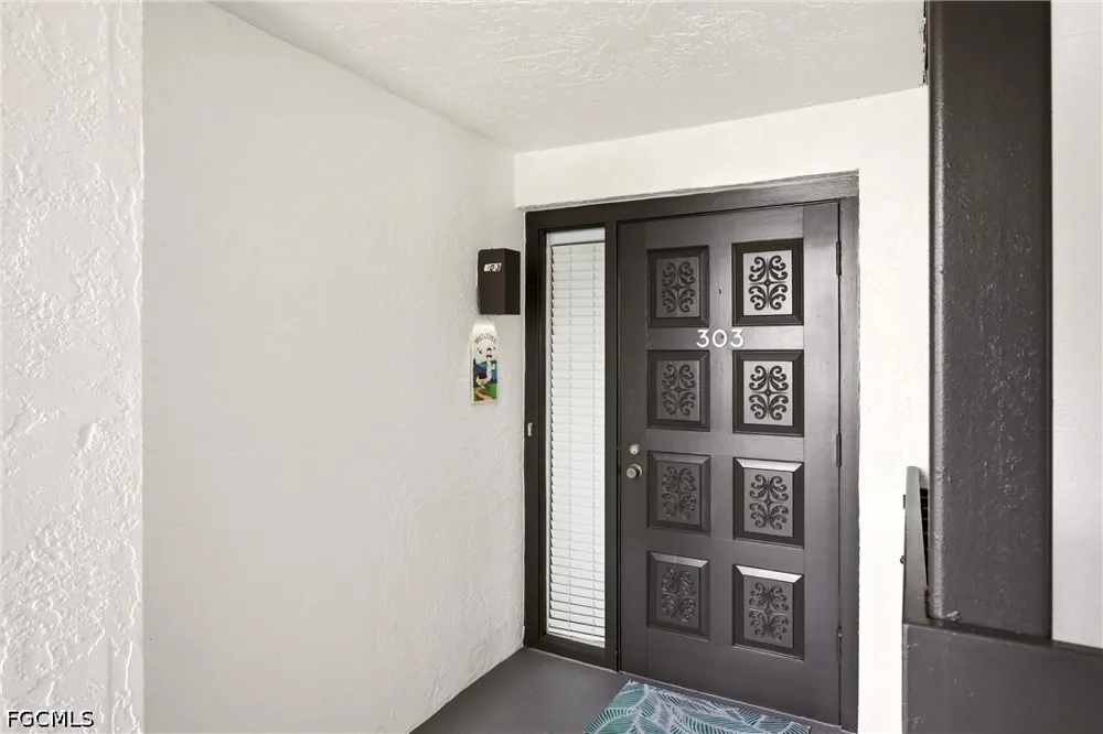 Trawler Court #303 Fort Myers, FL 33919