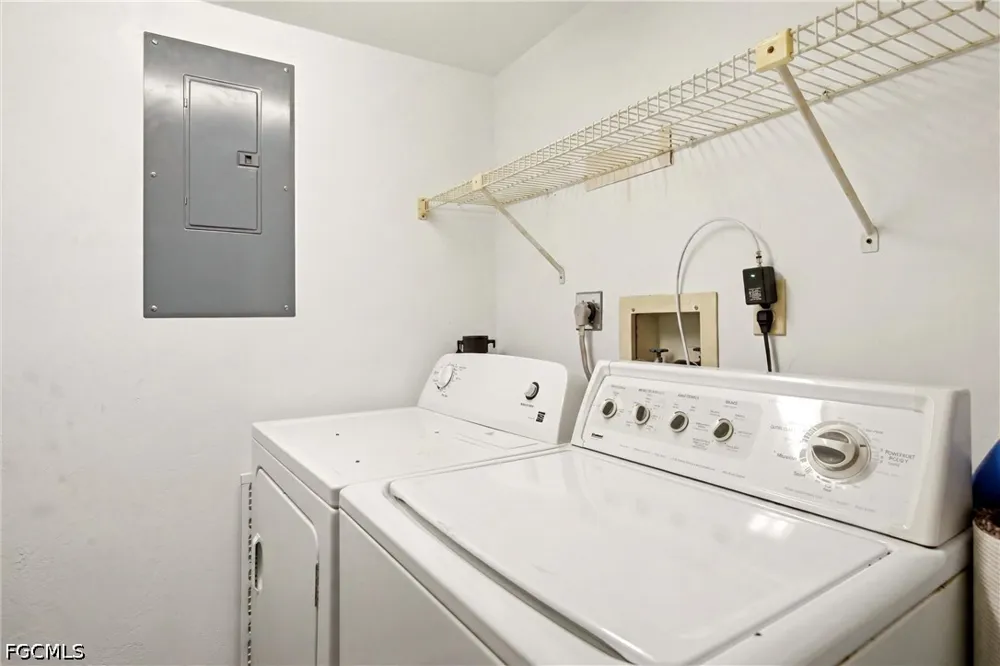 Trawler Court #303 Fort Myers, FL 33919