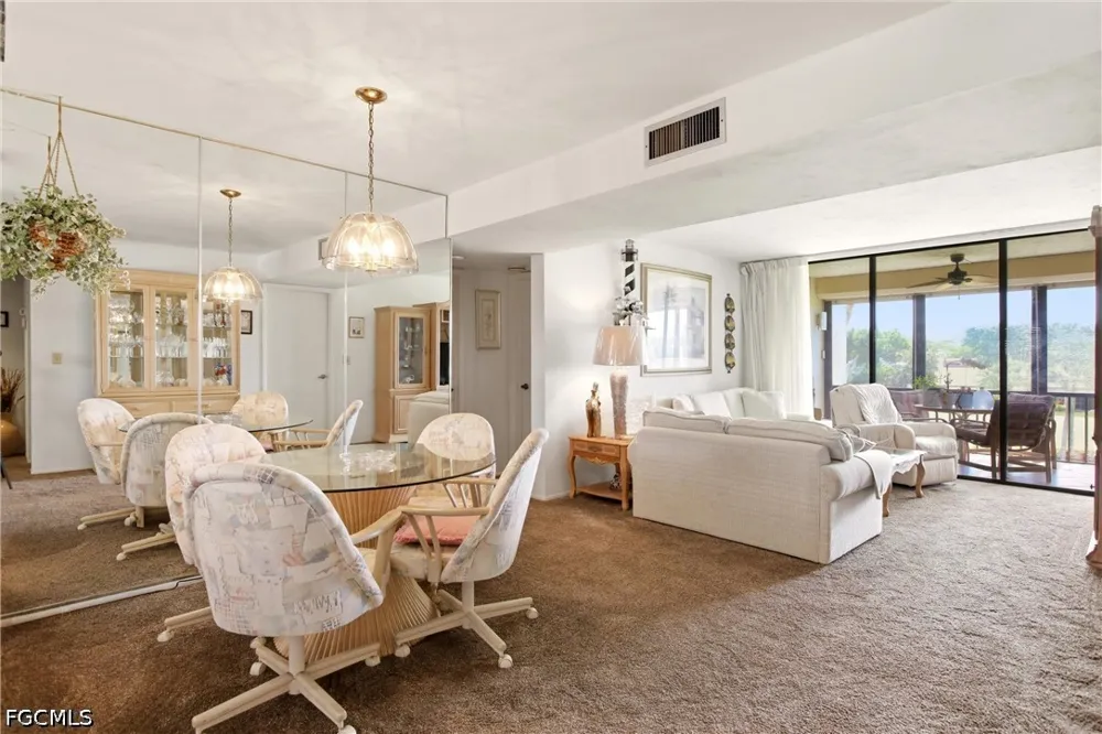 Trawler Court #303 Fort Myers, FL 33919