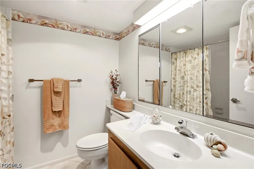 Trawler Court #303 Fort Myers, FL 33919