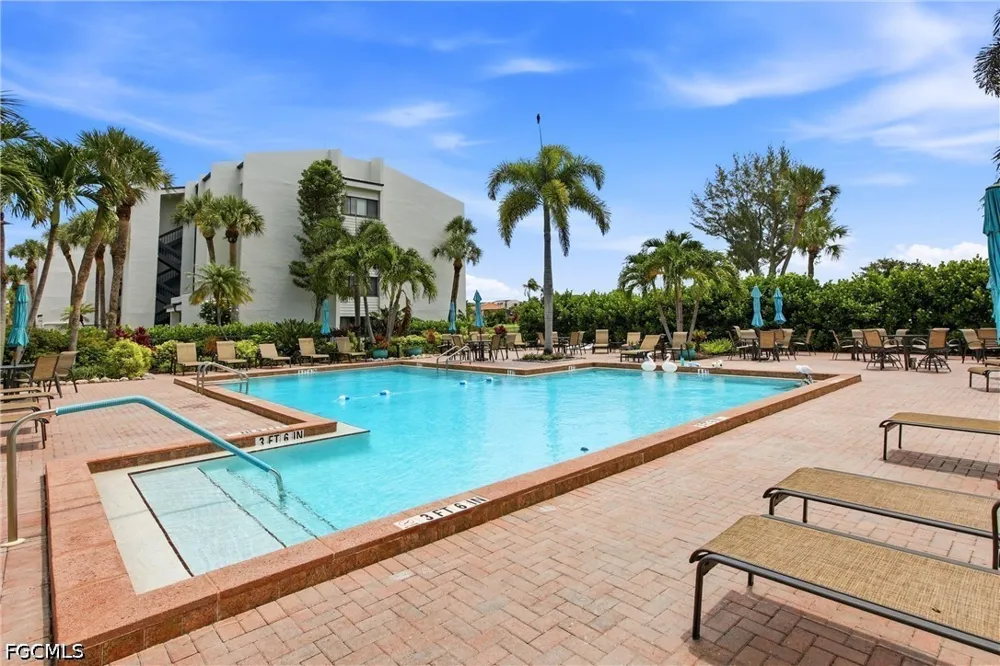 Trawler Court #303 Fort Myers, FL 33919