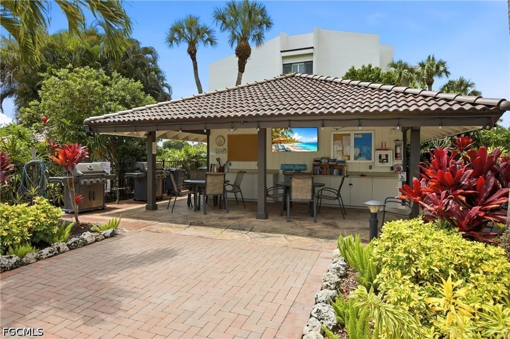 Trawler Court #303 Fort Myers, FL 33919