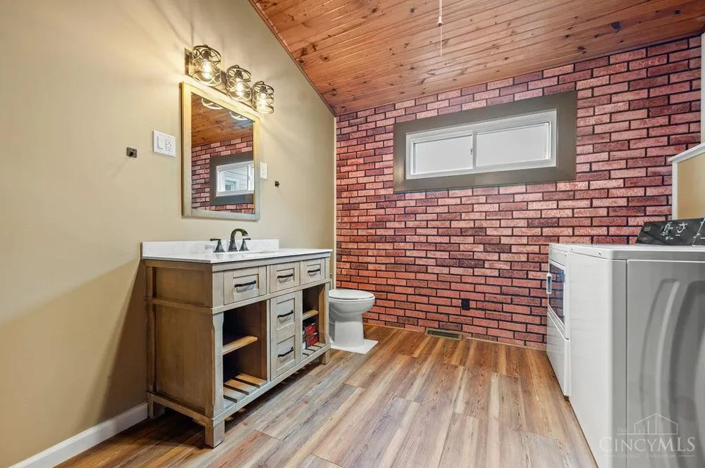 208 Brelsford Avenue Trenton, OH 45067