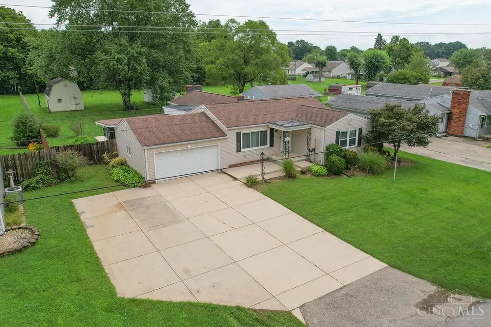 208 Brelsford Avenue Trenton, OH 45067
