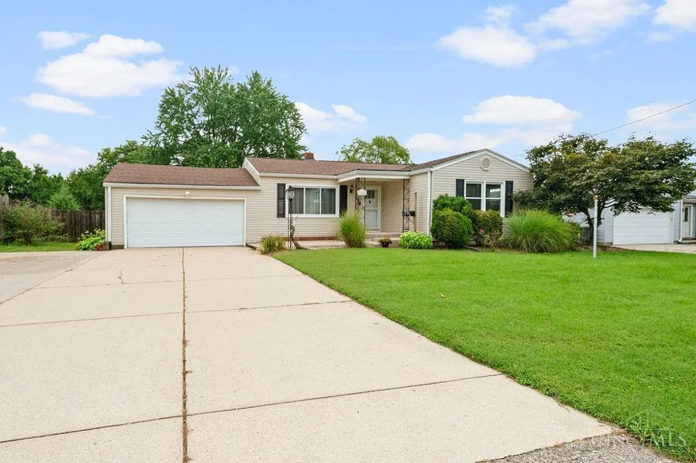 208 Brelsford Avenue Trenton, OH 45067