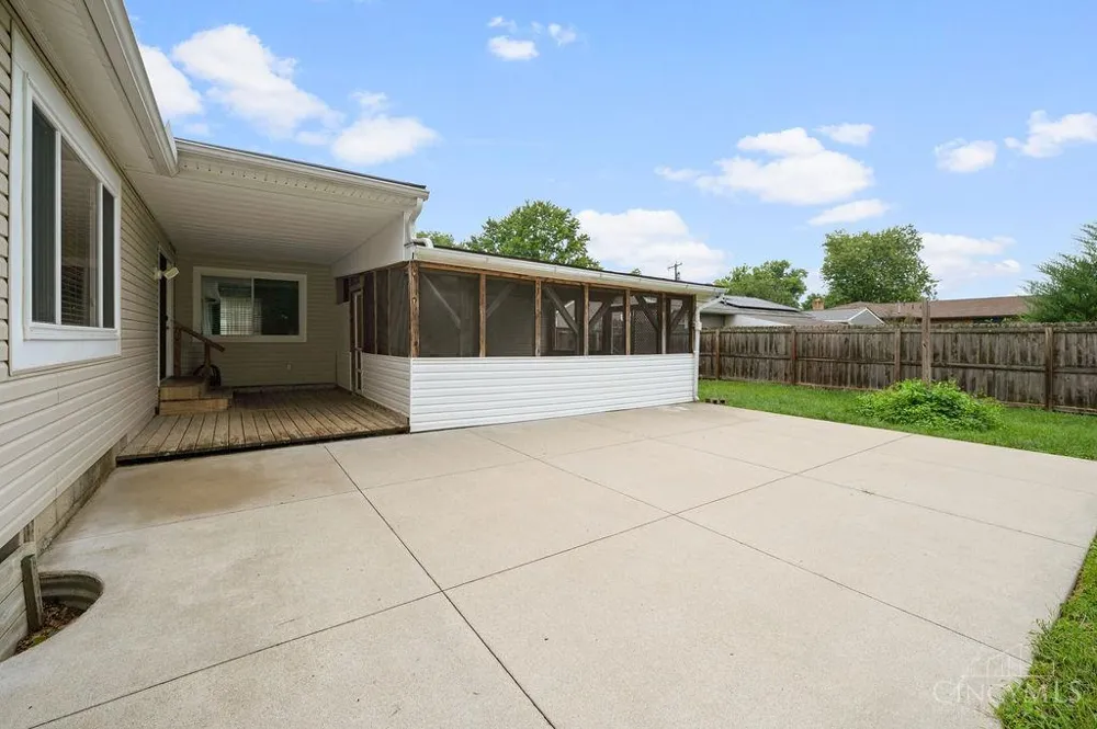 208 Brelsford Avenue Trenton, OH 45067