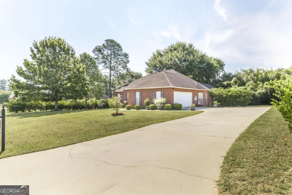 201 Foxridge DR Dublin, GA 31021
