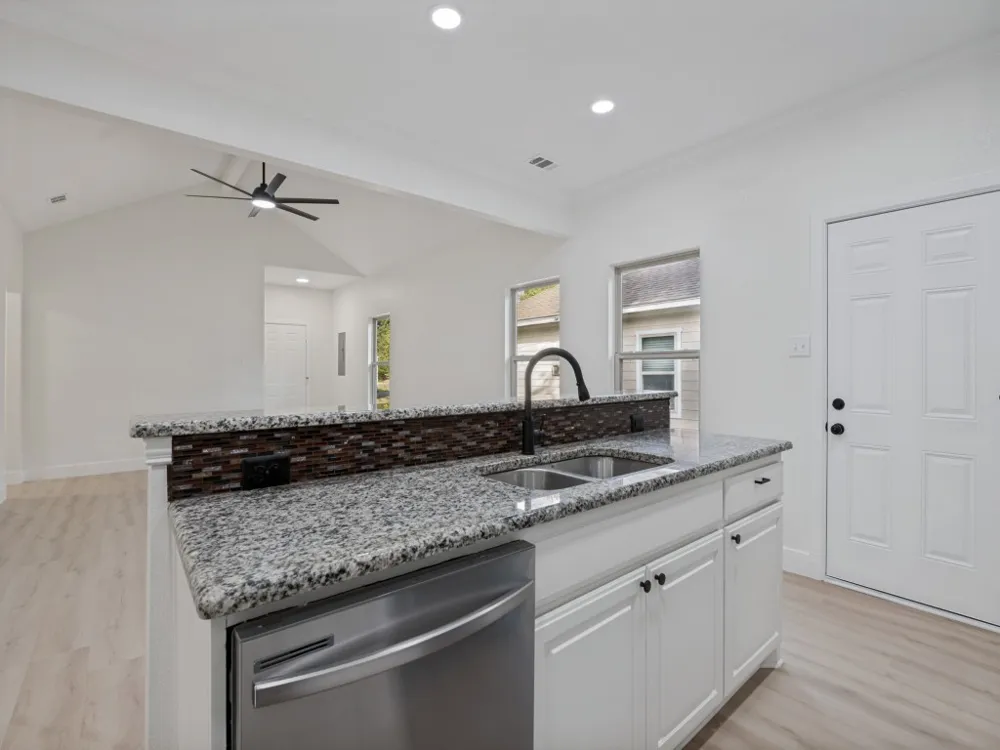 214 Lewis Street Waxahachie, TX 75165