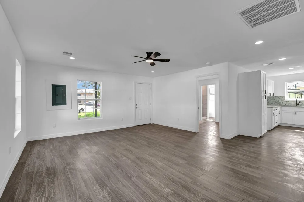 1332 Montgomery Street La Marque, TX 77568