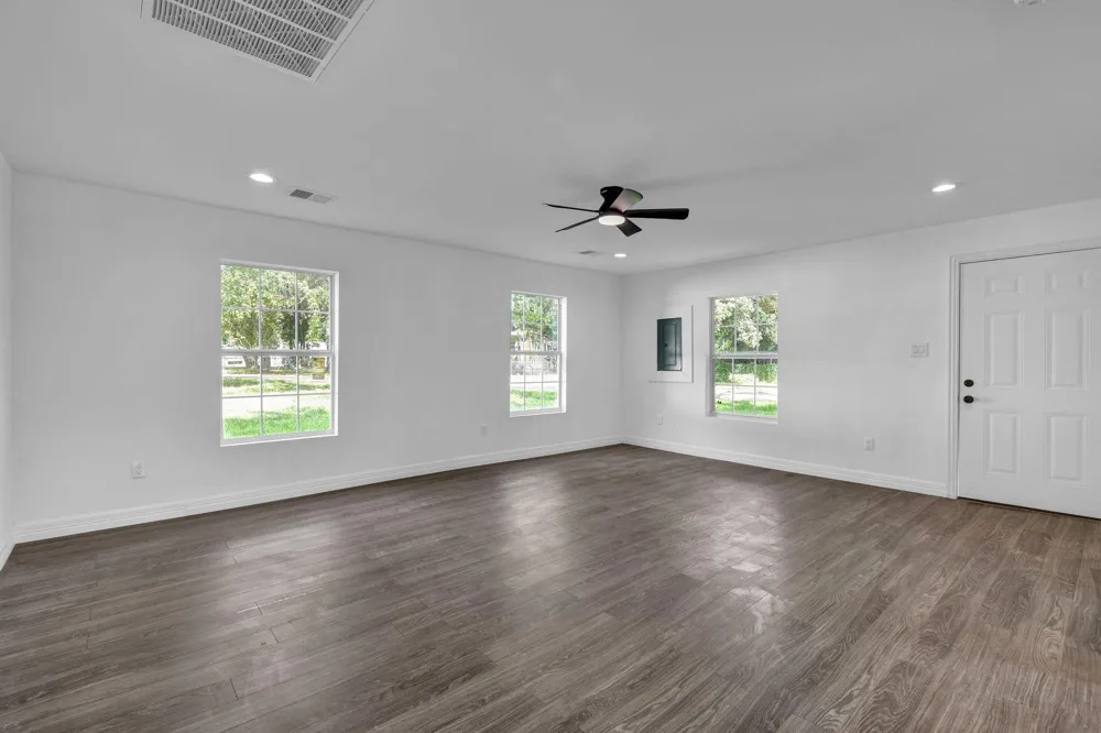 1332 Montgomery Street La Marque, TX 77568