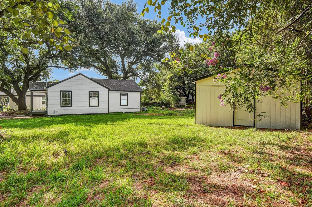 1332 Montgomery Street La Marque, TX 77568