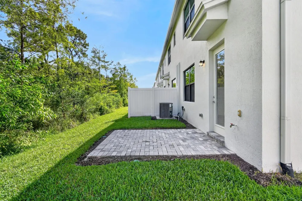 293 SW SALLY WAY Stuart, FL 34997
