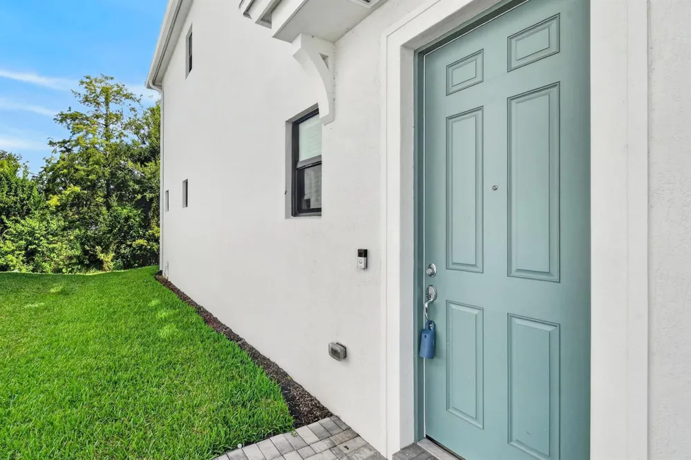 293 SW SALLY WAY Stuart, FL 34997