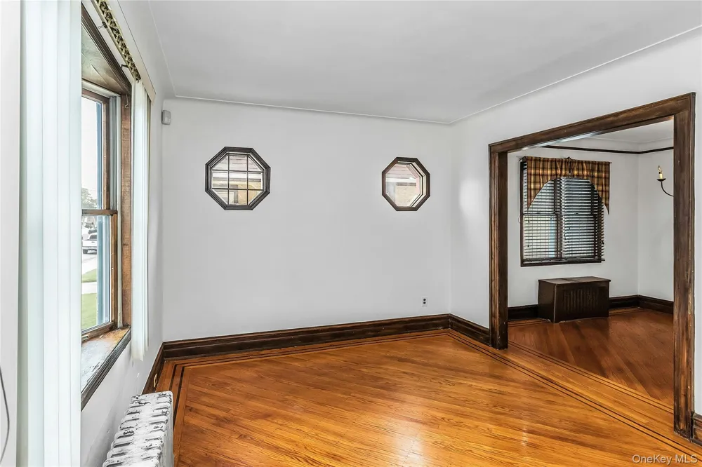 962 Gabriel Avenue Franklin Square, NY 11010