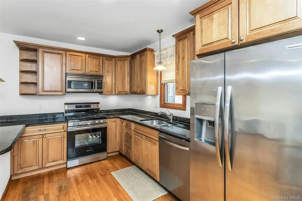 962 Gabriel Avenue Franklin Square, NY 11010