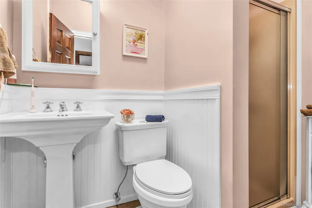 962 Gabriel Avenue Franklin Square, NY 11010