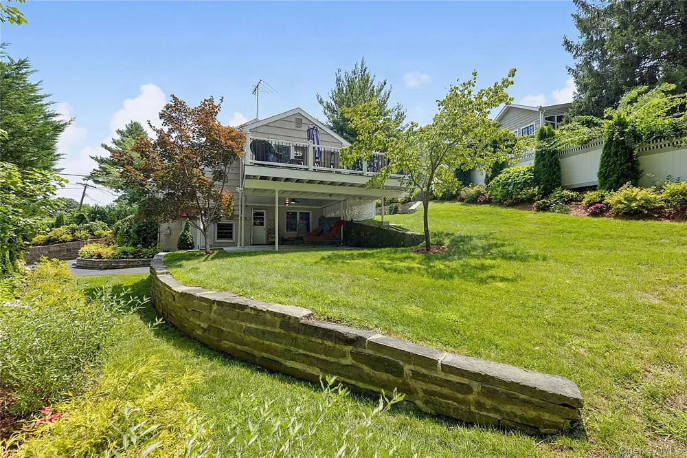 38 Harney Road Scarsdale, NY 10583