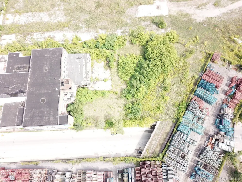 6200 RUSSELL Detroit City, MI 48211