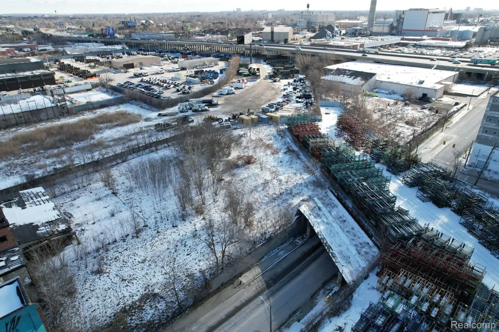 6200 RUSSELL Detroit City, MI 48211