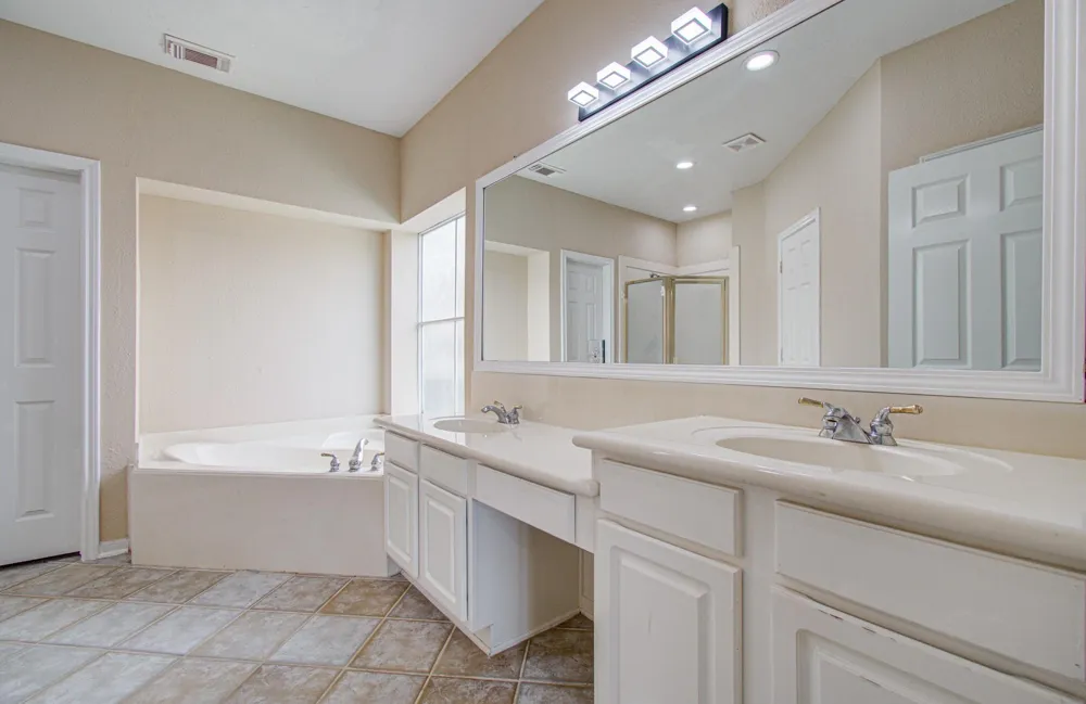 12011 Snowbird Court Stafford, TX 77477