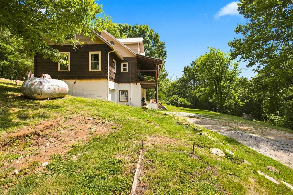 2339 Talley Rd Belfast, TN 37019