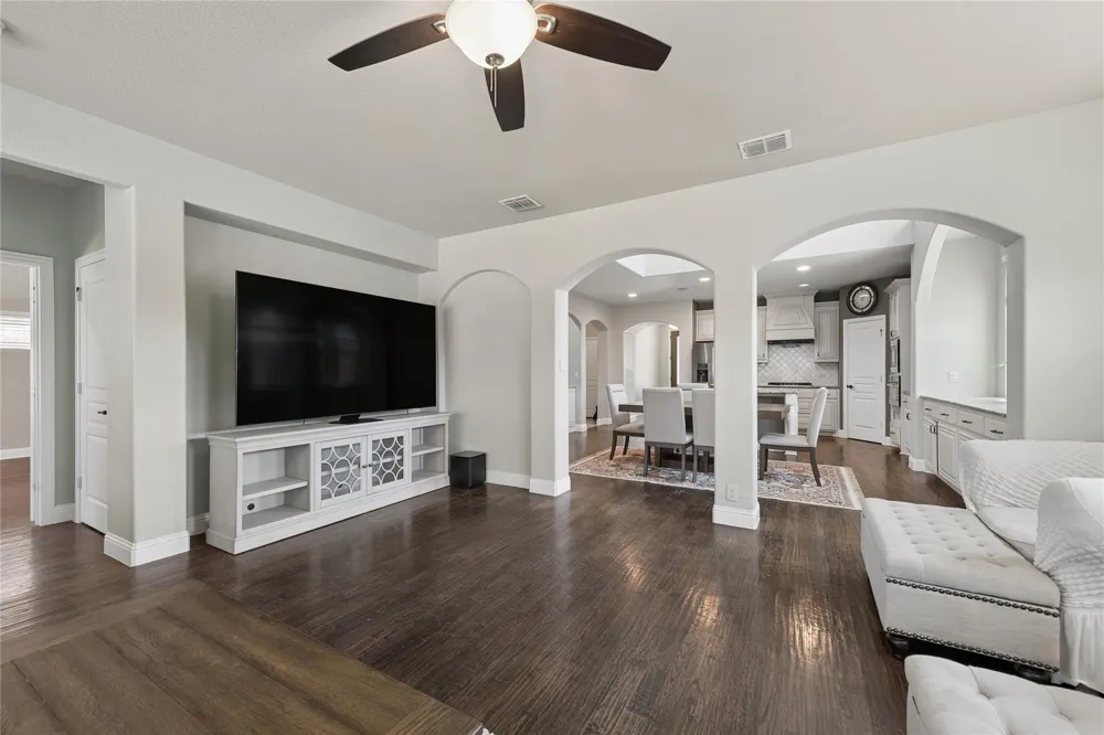 916 Marion Farm Rd Little Elm, TX 75068