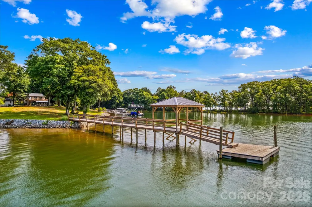 7152 Channelview Drive Sherrills Ford, NC 28673