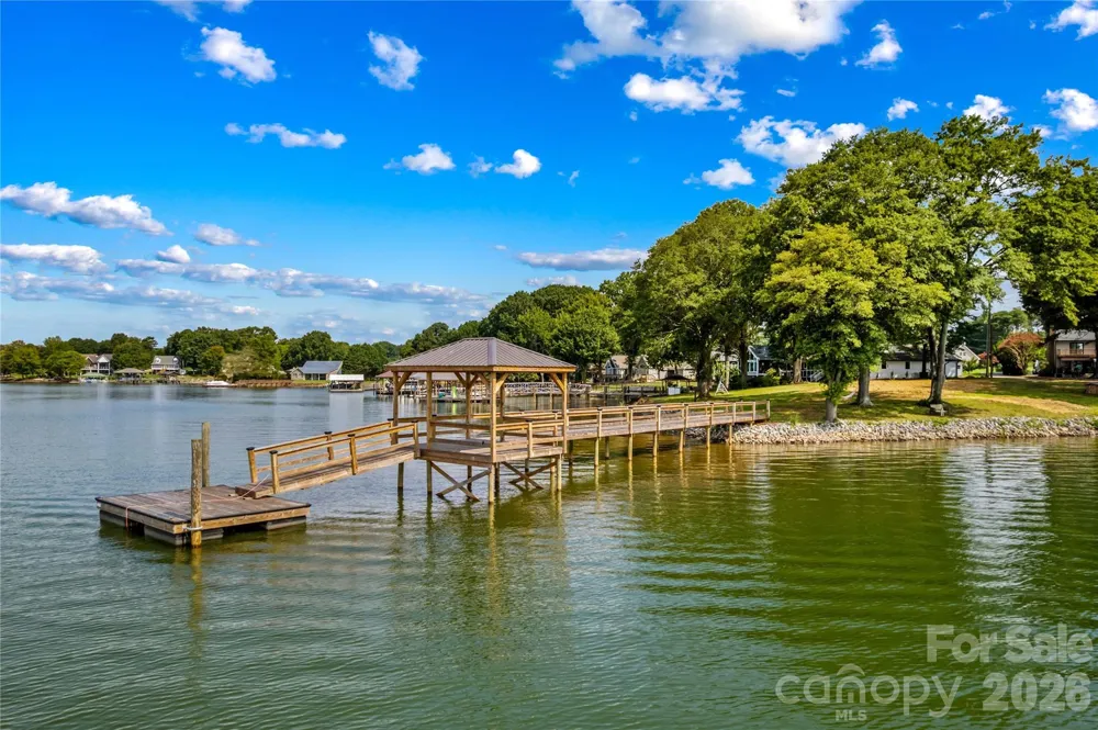 7152 Channelview Drive Sherrills Ford, NC 28673