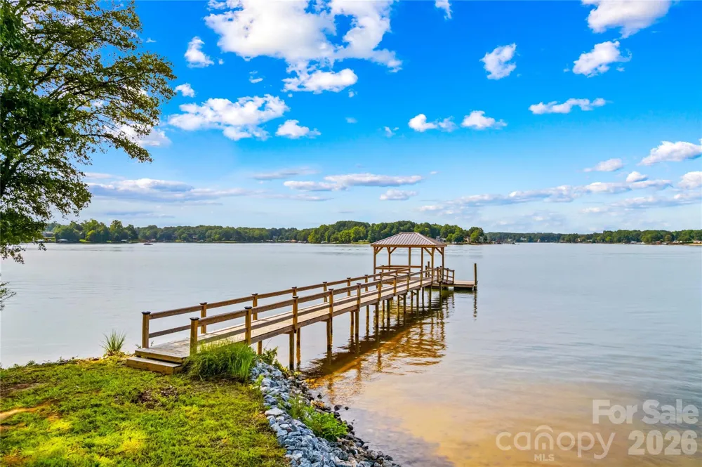 7152 Channelview Drive Sherrills Ford, NC 28673