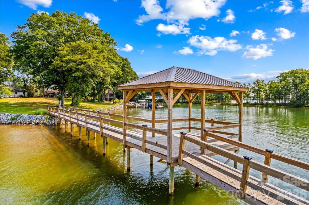 7152 Channelview Drive Sherrills Ford, NC 28673