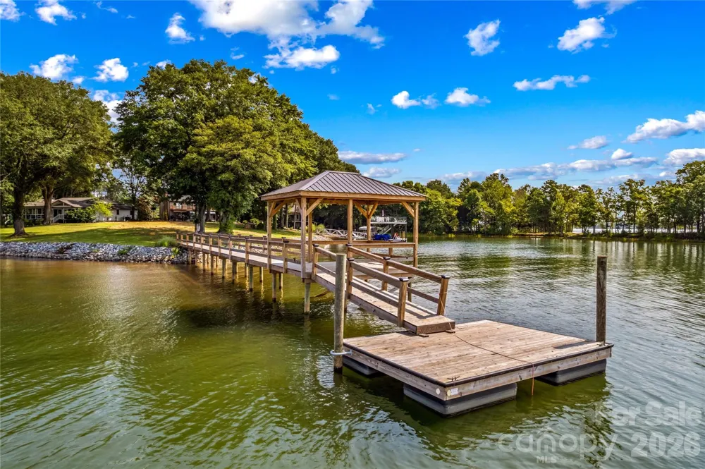 7152 Channelview Drive Sherrills Ford, NC 28673