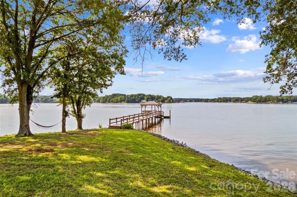 7152 Channelview Drive Sherrills Ford, NC 28673