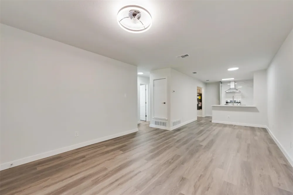 1000 S Mary Street Arlington, TX 76010