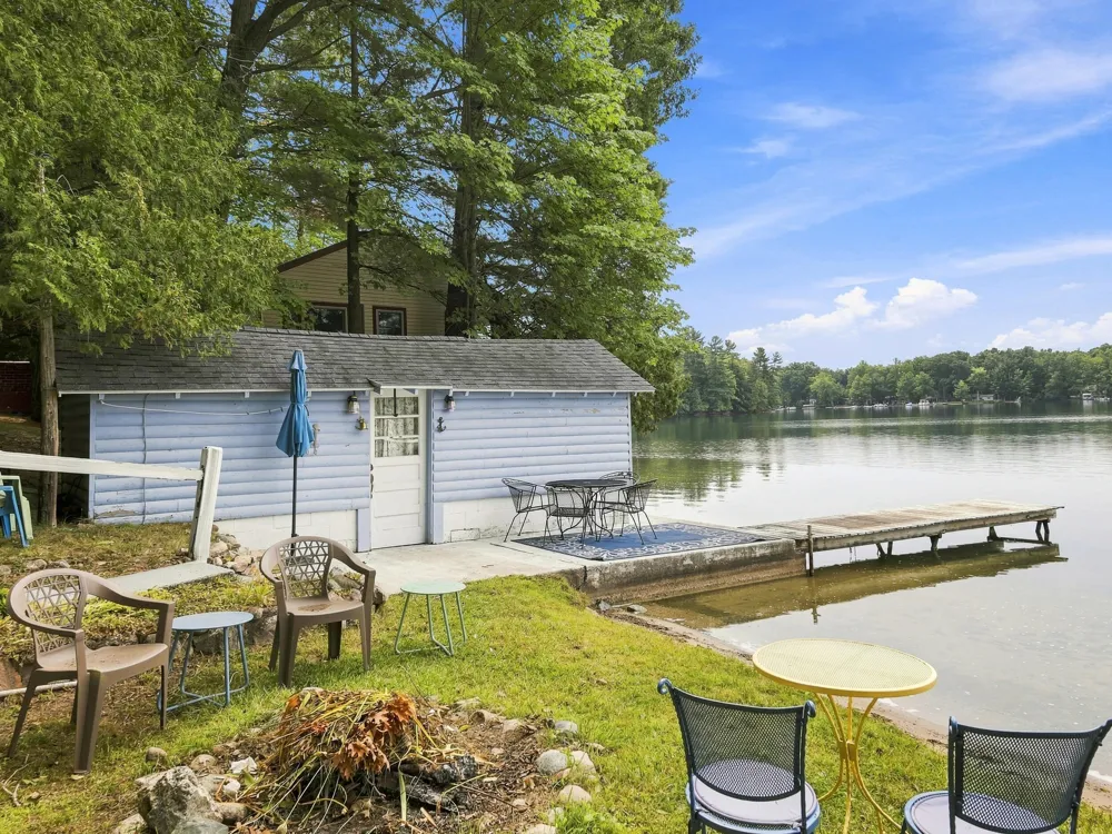 9545 E School Section Lake Drive Mecosta, MI 49332