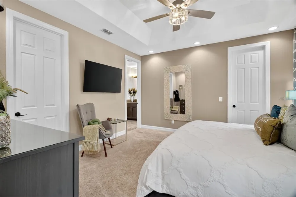 1105 EAGLE RUN WAY Ocoee, FL 34761