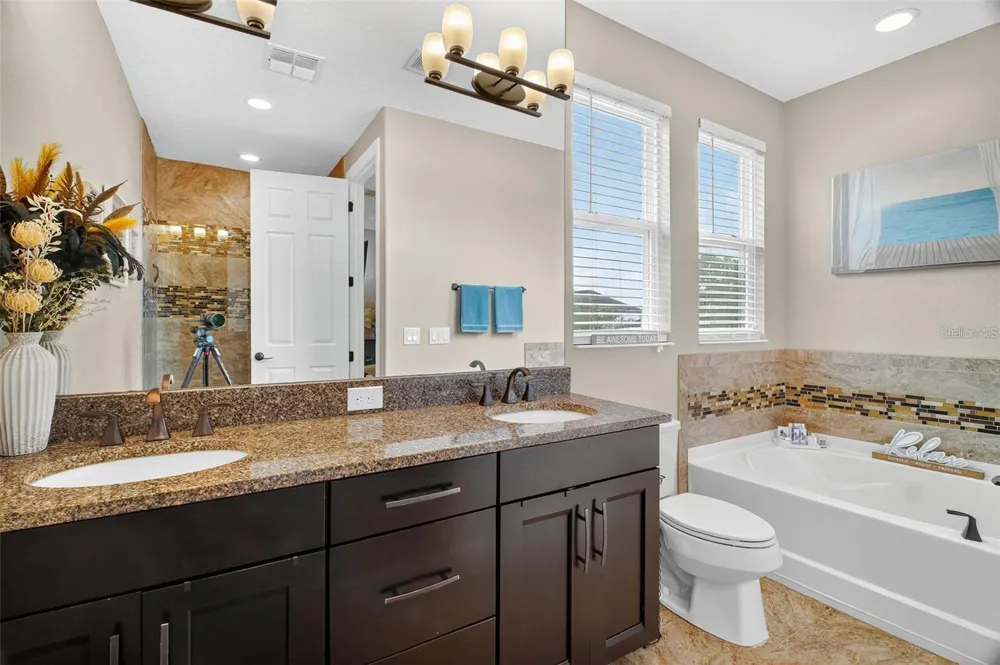 1105 EAGLE RUN WAY Ocoee, FL 34761