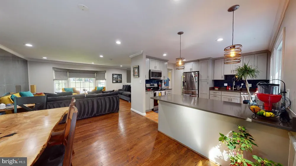 7628 CHANCELLOR WAY Springfield, VA 22153