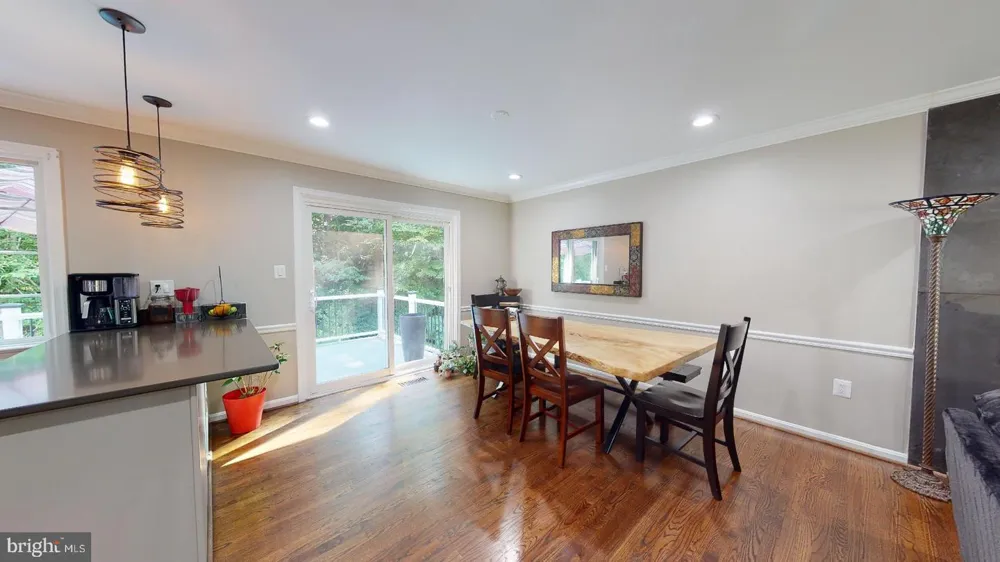7628 CHANCELLOR WAY Springfield, VA 22153