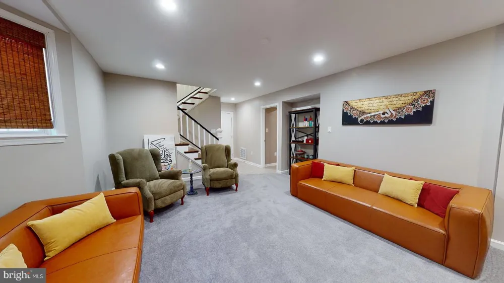 7628 CHANCELLOR WAY Springfield, VA 22153