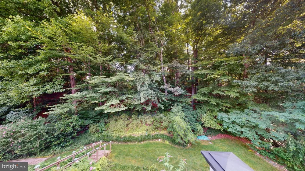 7628 CHANCELLOR WAY Springfield, VA 22153