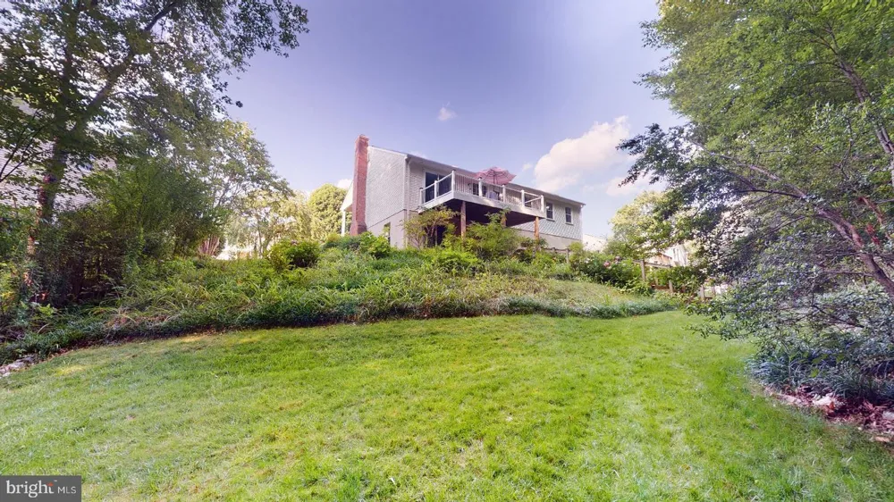 7628 CHANCELLOR WAY Springfield, VA 22153
