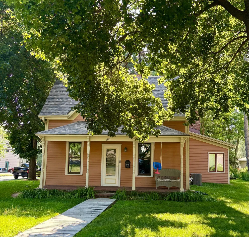 1221 10th Street E Menomonie, WI 54751
