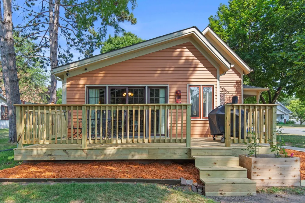 1221 10th Street E Menomonie, WI 54751