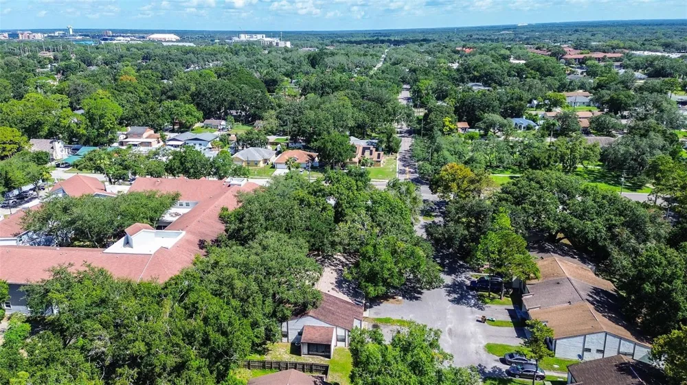 10306 COUNCILS WAY Temple Terrace, FL 33617