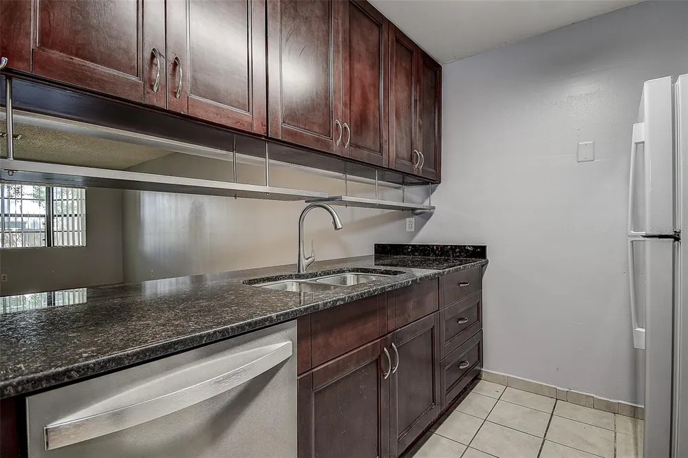 10306 COUNCILS WAY Temple Terrace, FL 33617