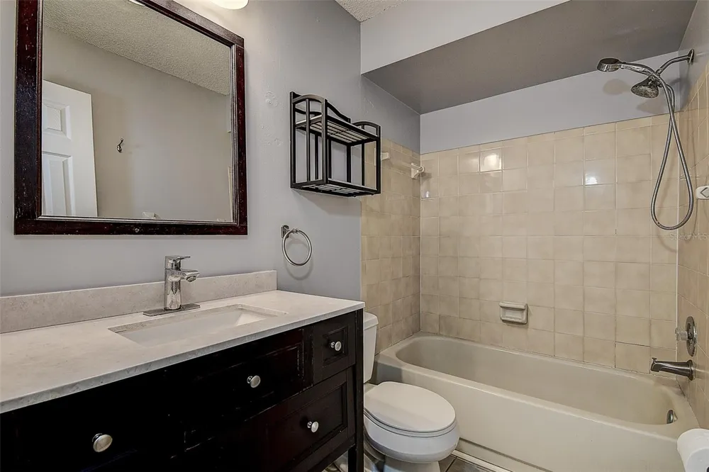10306 COUNCILS WAY Temple Terrace, FL 33617