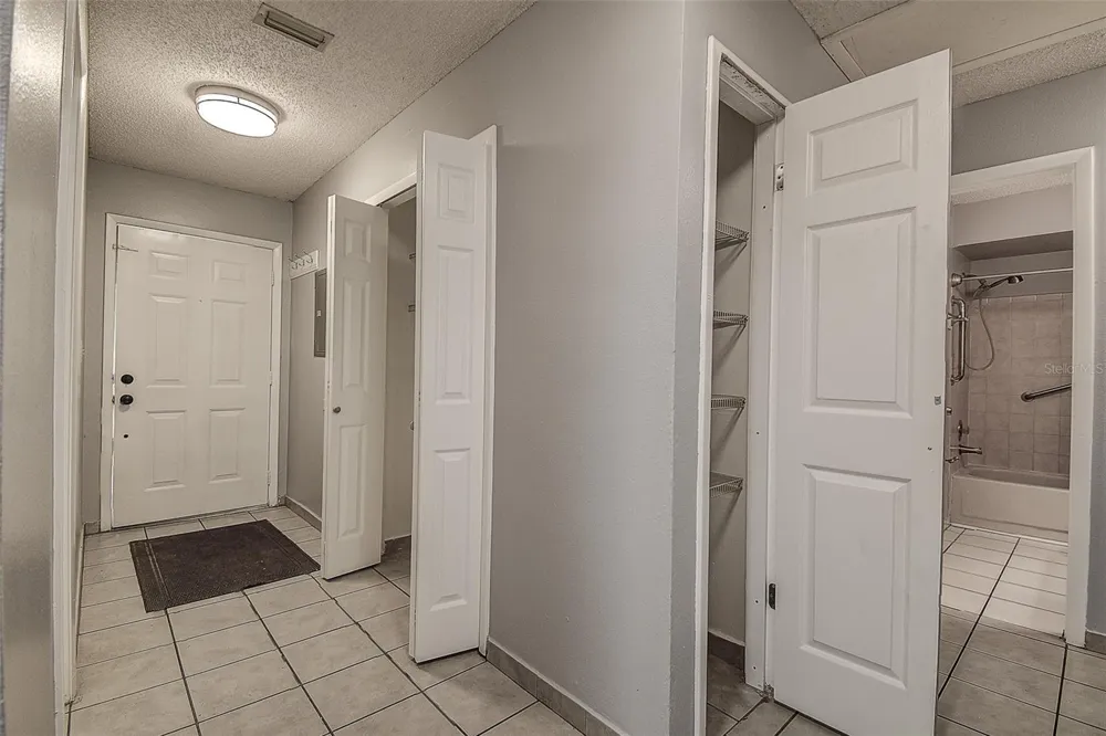 10306 COUNCILS WAY Temple Terrace, FL 33617