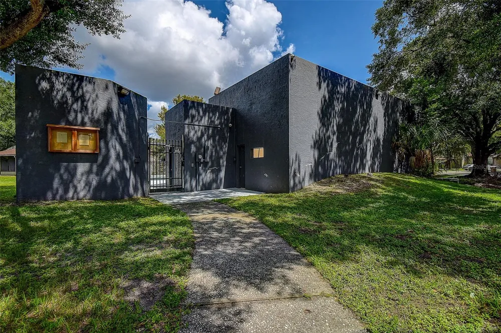 10306 COUNCILS WAY Temple Terrace, FL 33617