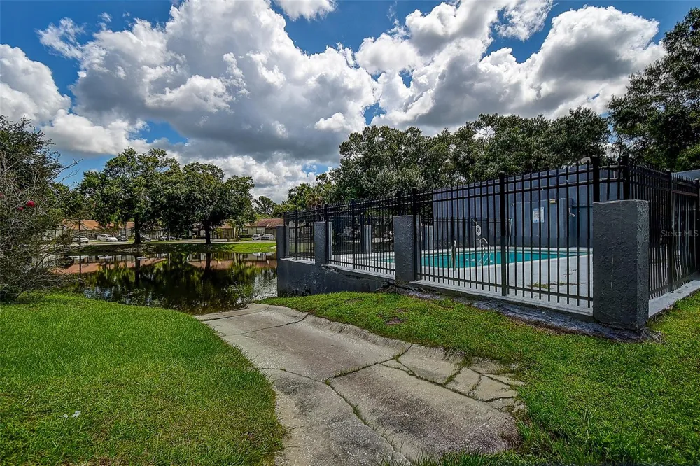 10306 COUNCILS WAY Temple Terrace, FL 33617